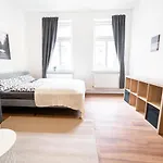 Apartman Fullhouse - Nh14 - 3 Bedrooms, Washing Machine *