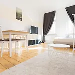 Fullhouse - Nh14 - 3 Bedrooms, Washing Machine Halle (Saale)