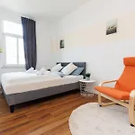 Apartment Fullhouse - Nh14 - 3 Bedrooms, Washing Machine