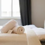 Fullhouse - Nh14 - 3 Bedrooms, Washing Machine Apartment *