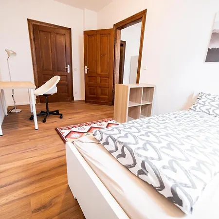 Apartment Fullhouse - Nh14 - 3 Bedrooms, Washing Machine