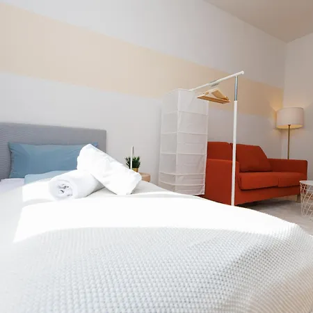 Fullhouse - Nh14 - 3 Bedrooms, Washing Machine