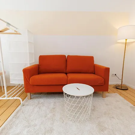 Fullhouse - Nh14 - 3 Bedrooms, Washing Machine Apartment