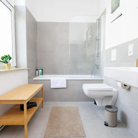 Fullhouse - Nh14 - 3 Bedrooms, Washing Machine Apartment Halle (Saale)