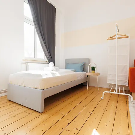 Fullhouse - Nh14 - 3 Bedrooms, Washing Machine Halle (Saale)