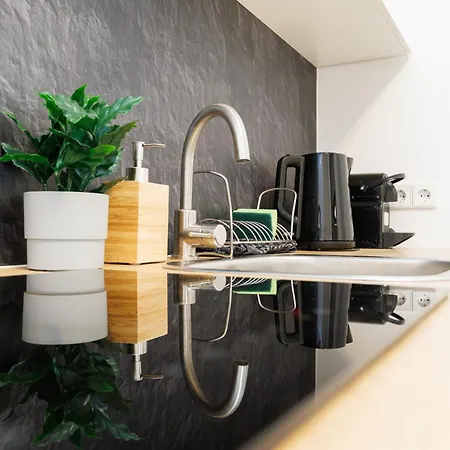 Fullhouse - Nh14 - 3 Bedrooms, Washing Machine * Halle (Saale)