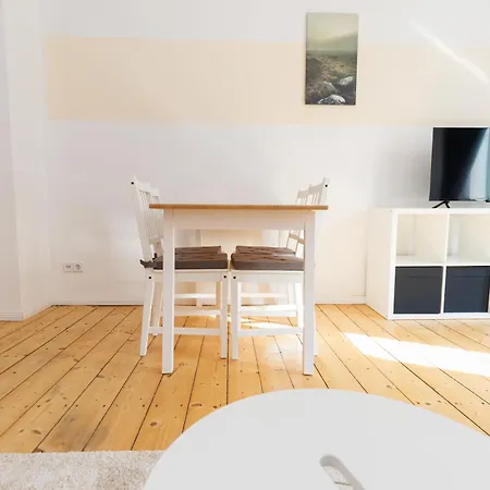 Fullhouse - Nh14 - 3 Bedrooms, Washing Machine * Halle (Saale)