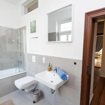 Fullhouse - Nh14 - 3 Bedrooms, Washing Machine * Halle (Saale)