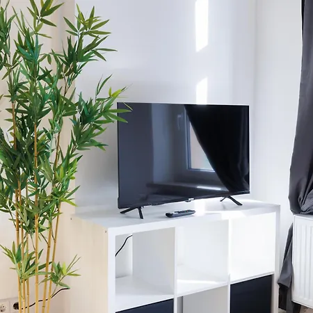 Fullhouse - Nh14 - 3 Bedrooms, Washing Machine Apartment Halle (Saale)
