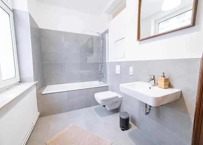 Fullhouse - Nh14 Apartments - 3 Bedrooms, Washing Machine Halle (Saale)