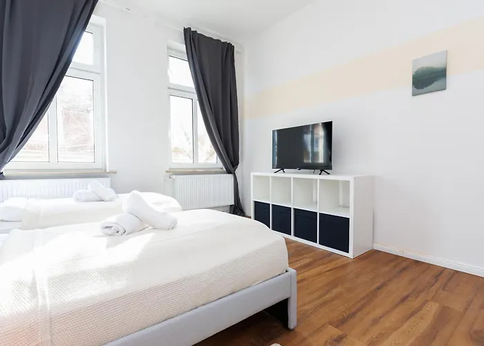 Fullhouse - Nh14 - 3 Bedrooms, Washing Machine * Halle (Saale)