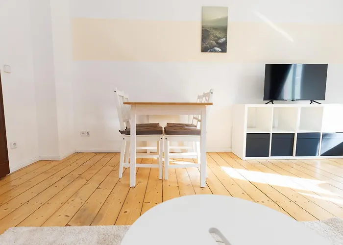 Fullhouse - Nh14 - 3 Bedrooms, Washing Machine * Halle (Saale)