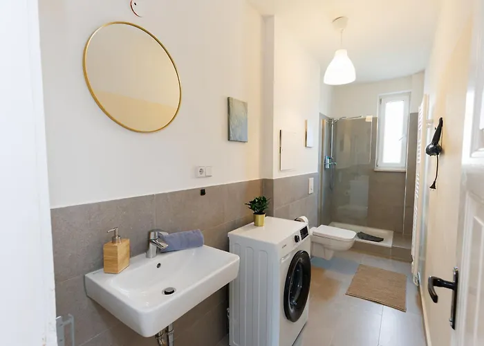 Fullhouse - Nh14 - 3 Bedrooms, Washing Machine * Halle (Saale)